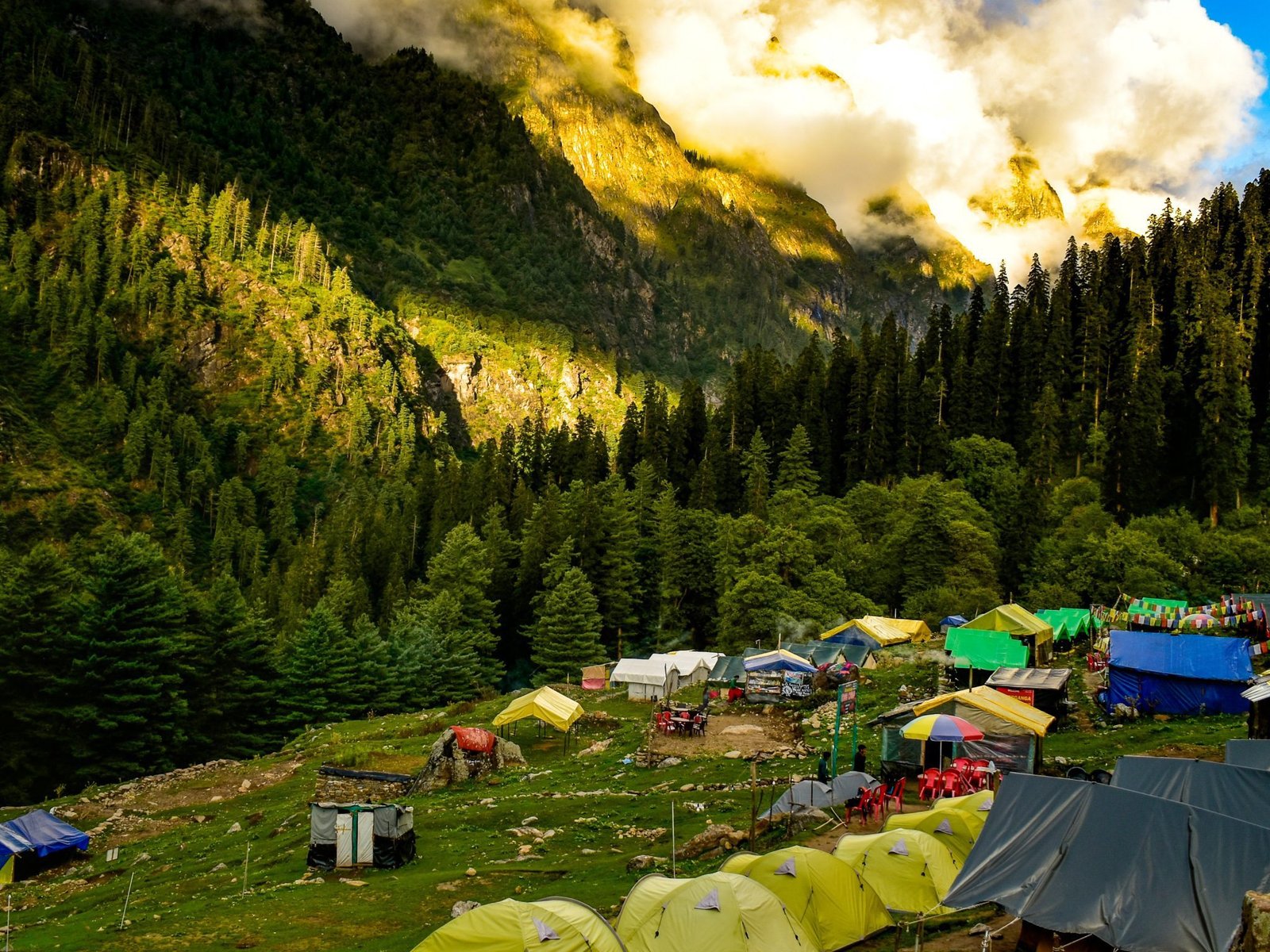 Paradisiacal Himachal Family Package For A Peaceful Trip 4 Days & 3 Nights